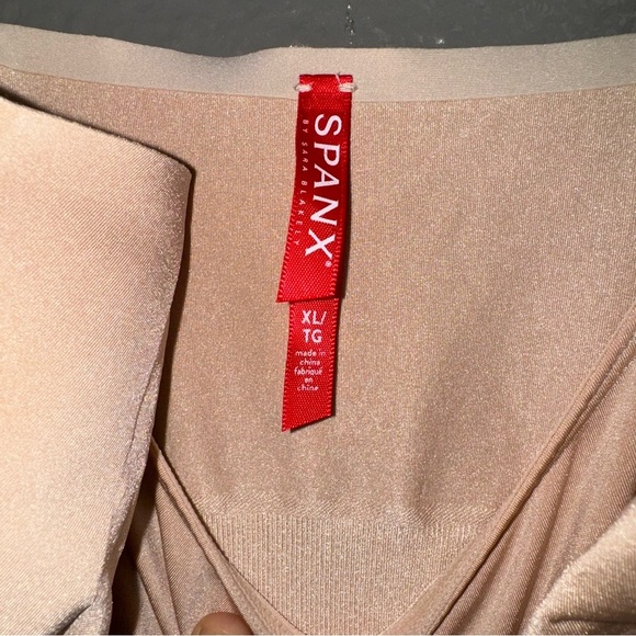 Spanx ONCORE Open Bust Mid Thigh Bodysuit size XL - Picture 3 of 4